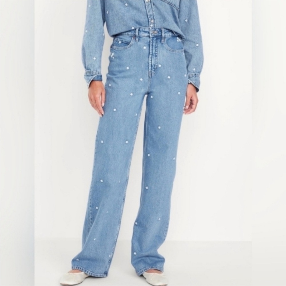 High Rise Wide Leg Jeans with Embroidered Daisies
